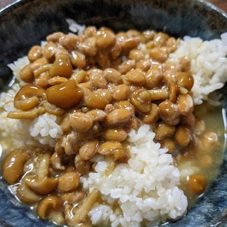 納豆ナメコ汁かけご飯